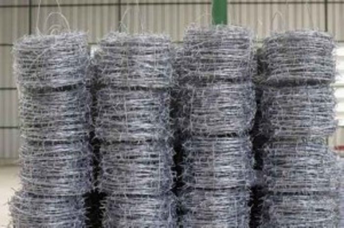 4-rolls-wire-fence-300×199